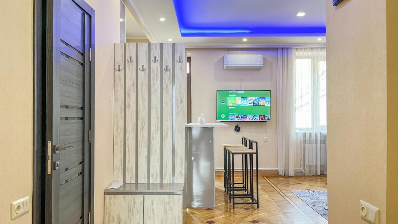 Комфортная И Спокойная Квартира Erevan Exterior foto