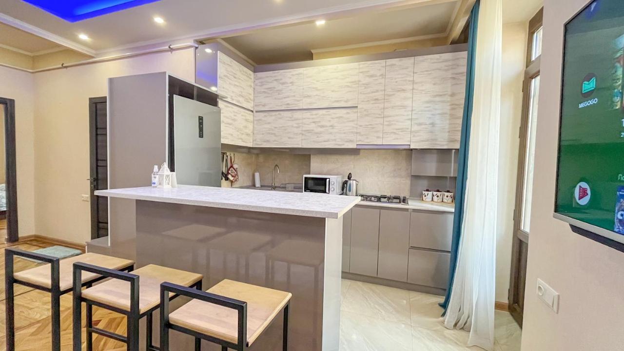 Комфортная И Спокойная Квартира Erevan Exterior foto