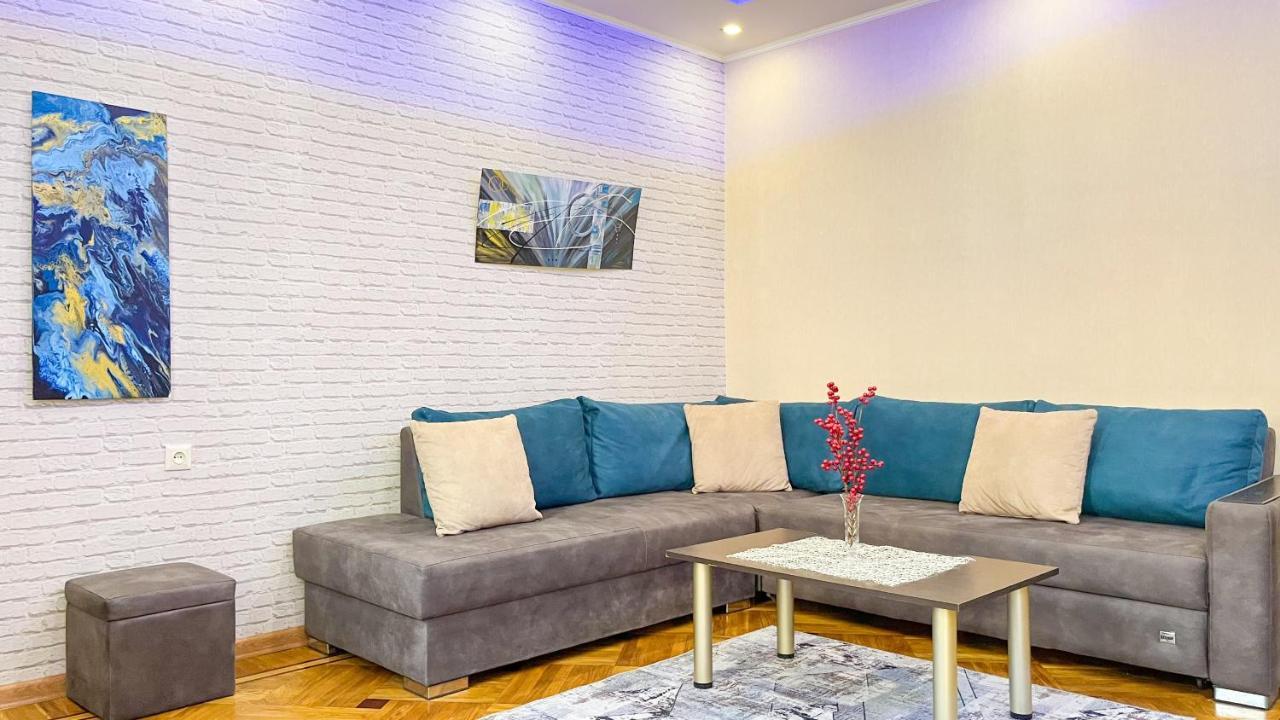 Комфортная И Спокойная Квартира Erevan Exterior foto