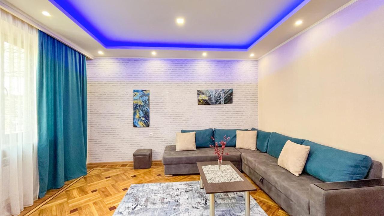 Комфортная И Спокойная Квартира Erevan Exterior foto