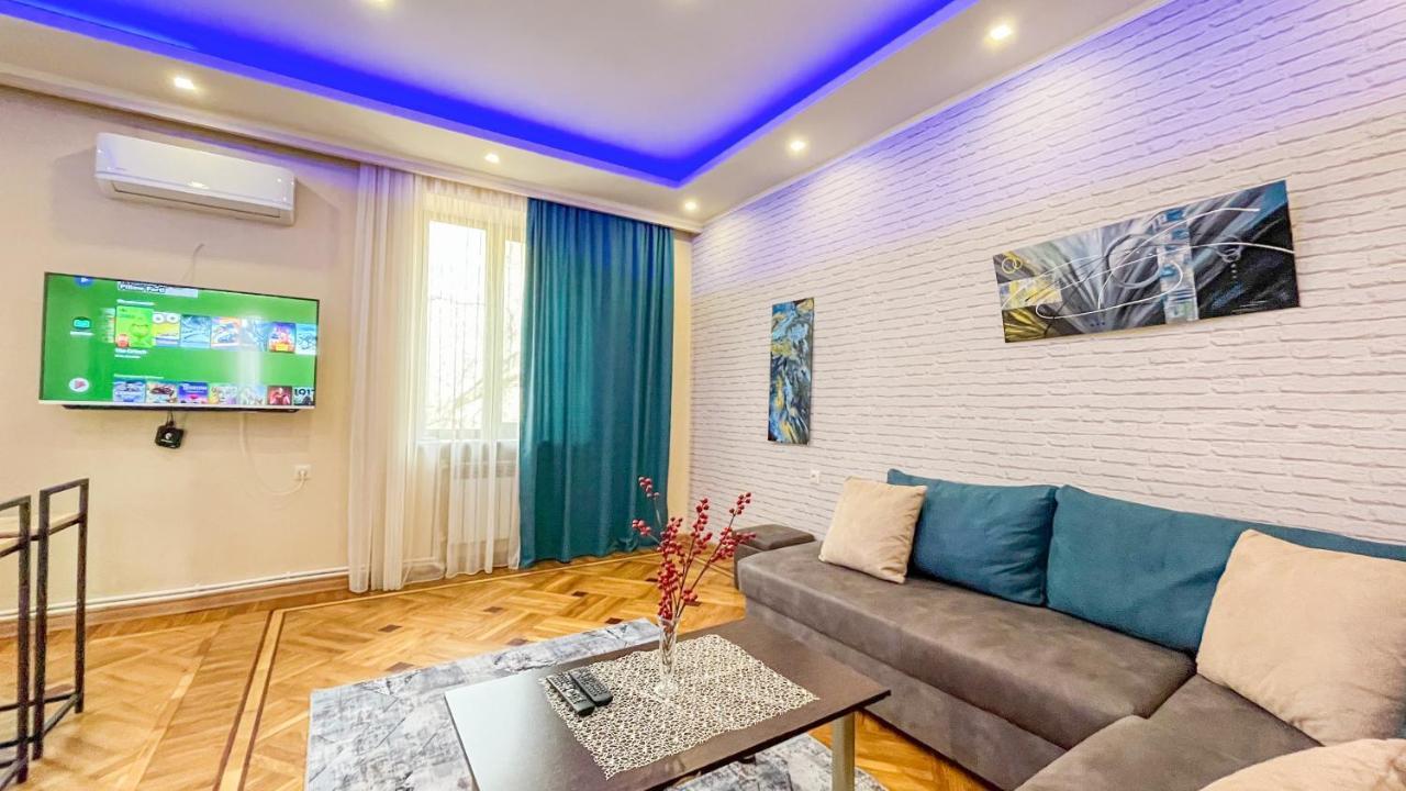 Комфортная И Спокойная Квартира Erevan Exterior foto